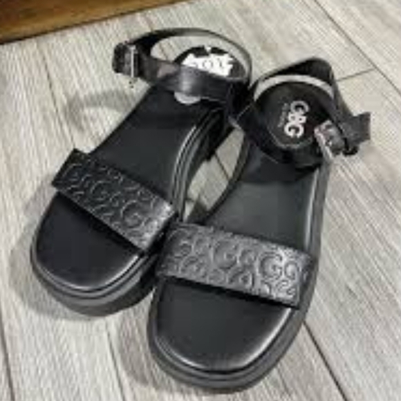 GBG Los Angeles Women's Black Medium Platform Sandals - Picture 2 of 4